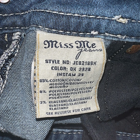 Girls Miss Me Curvy Skinny Denim Shorts (29) - Picture 6 of 8